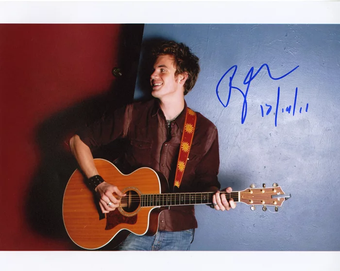 Tyler Hilton autograph