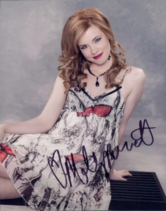 Molly Burnett autograph