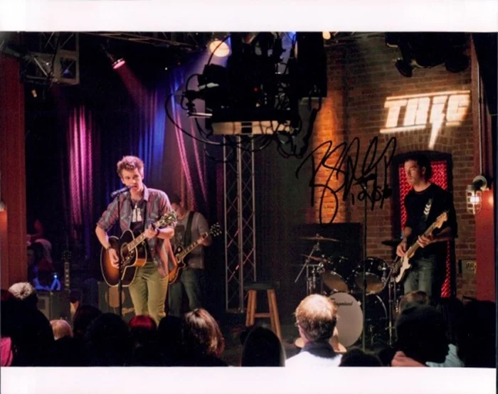 Tyler Hilton autograph