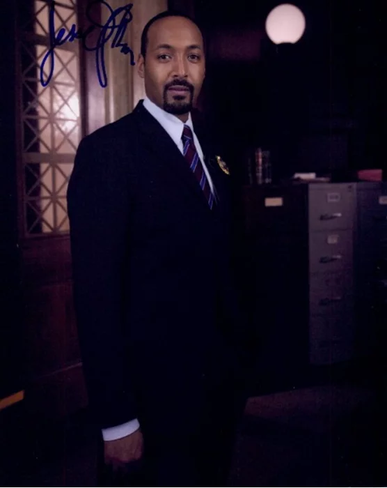 Jesse Martin autograph