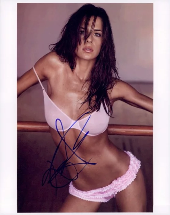 Kelly Monaco autograph