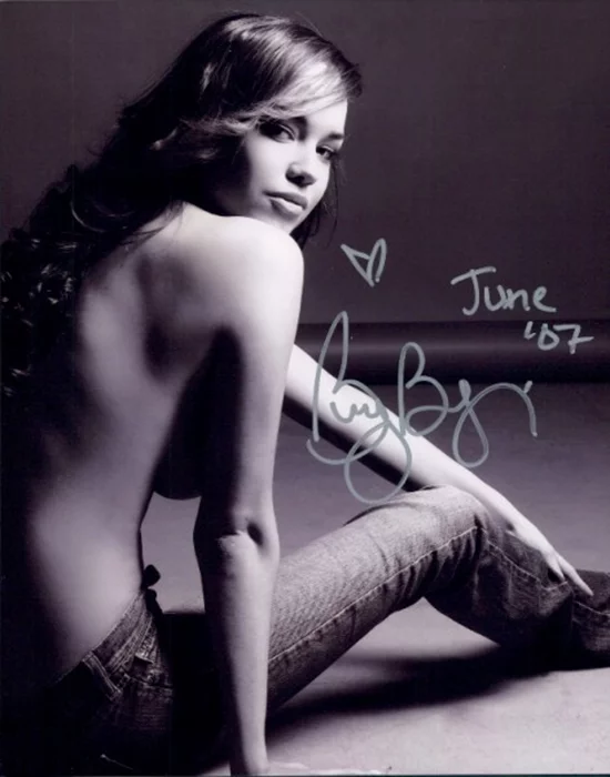 Brittany Binger autograph