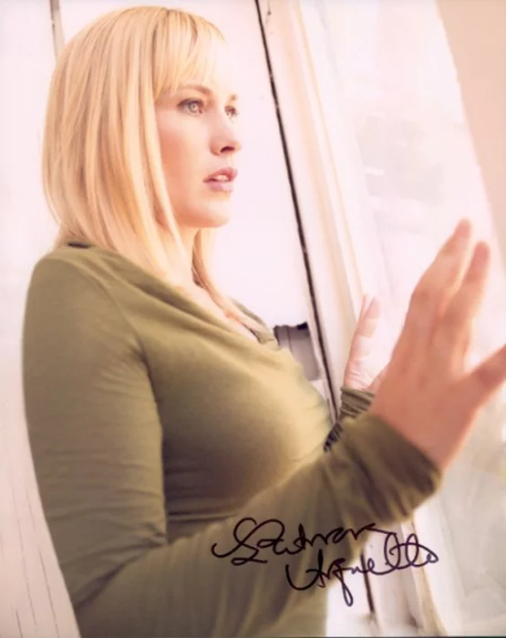 Patricia Arquette autograph