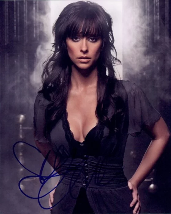 Jennifer Love Hewitt autograph