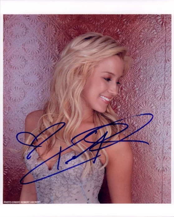 Kellie Pickler autograph