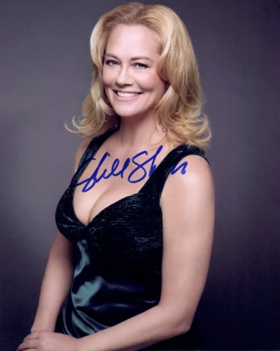 Cybill Shepherd autograph