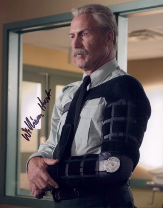 William Hurt autograph