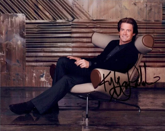 Kyle MacLachlan autograph