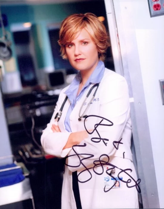 Sherry Stringfield autograph