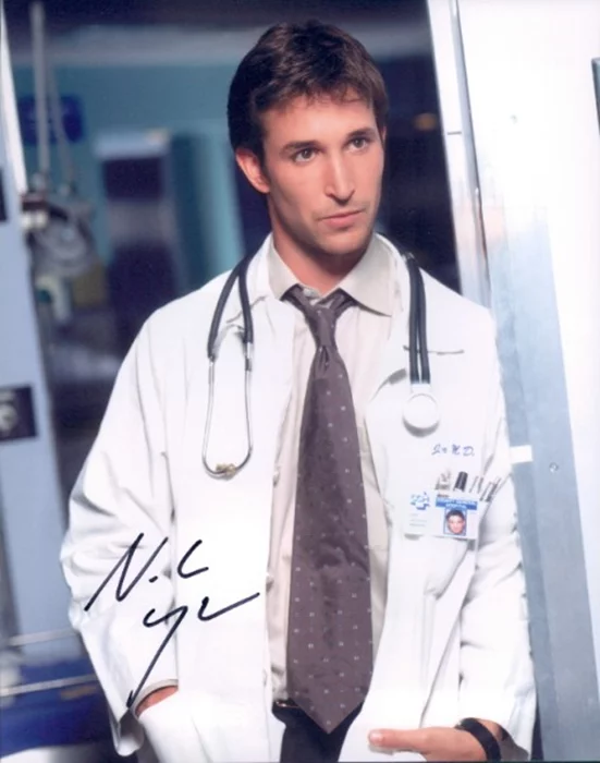 Noah Wyle autograph