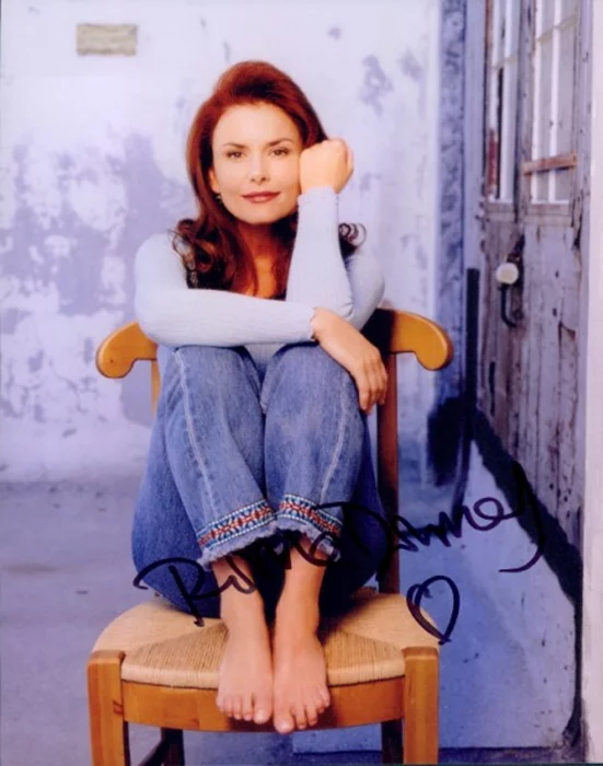 Roma Downey autograph