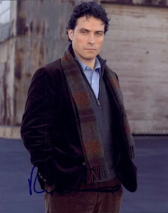 Rufus Sewell autograph