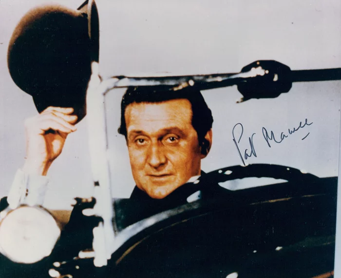 Patrick MacNee autograph