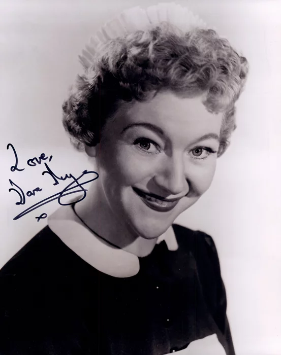 Dora Bryan autograph