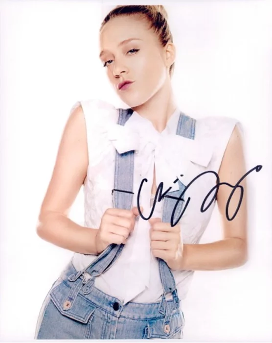 Chloe Sevigny autograph