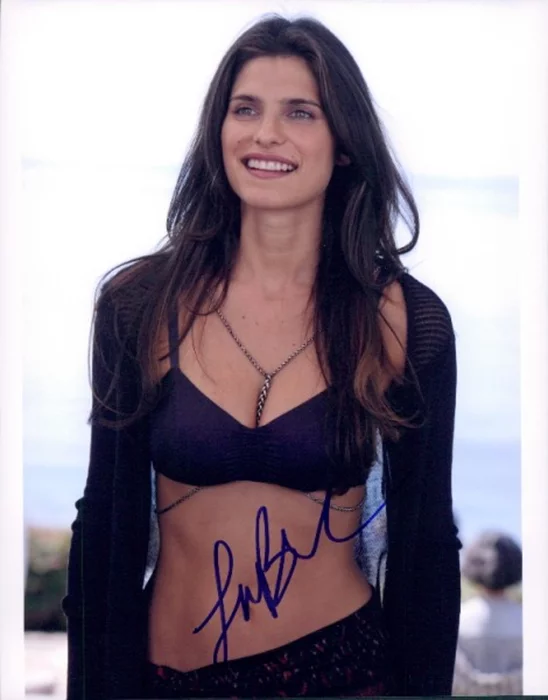 Lake Bell autograph