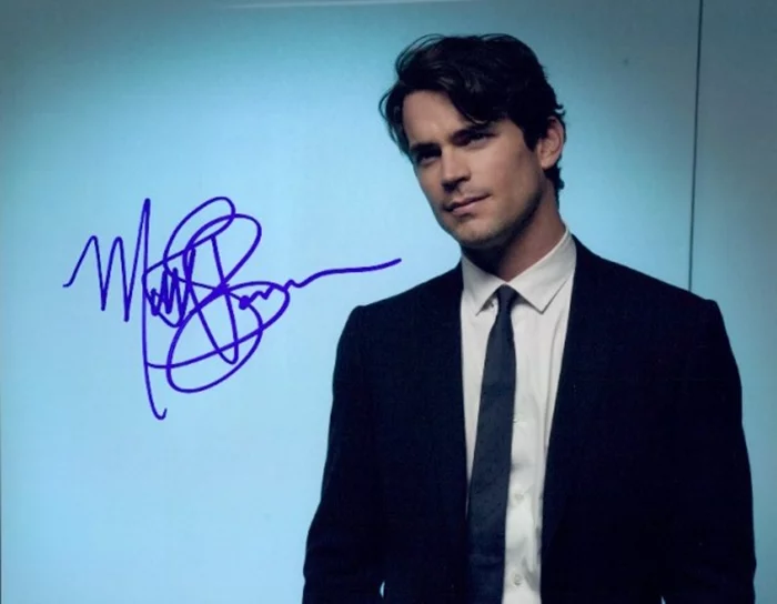 Matthew Bomer autograph