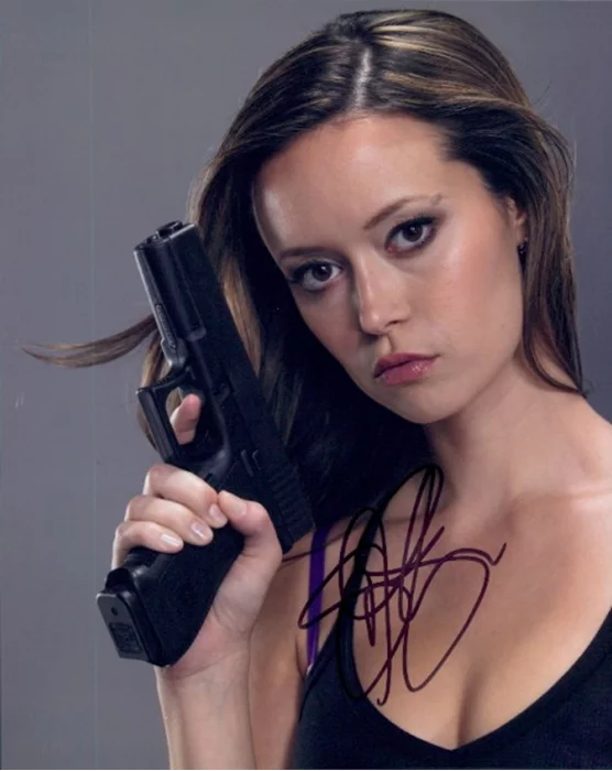 Summer Glau autograph