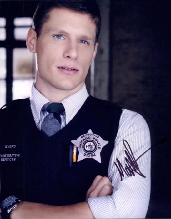 Matt Lauria autograph