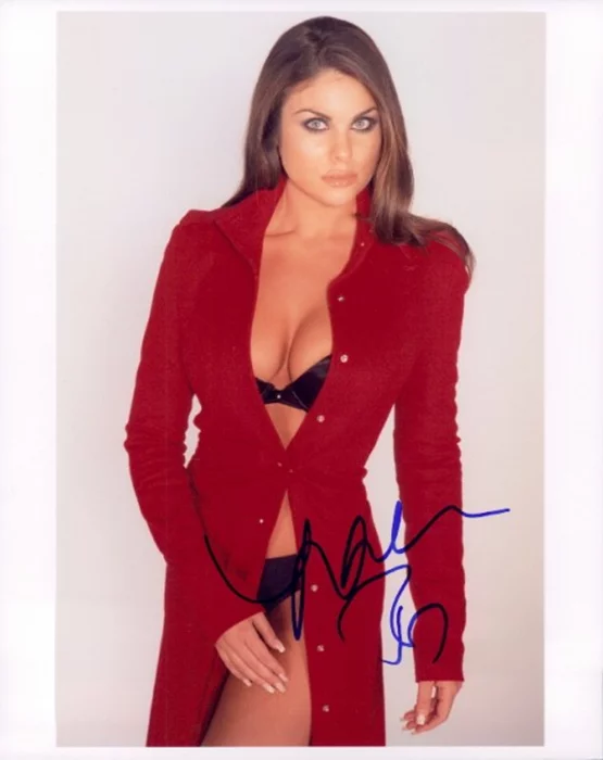 Nadia Bjorlin autograph