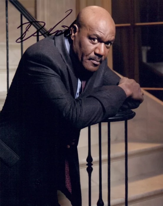 Delroy Lindo autograph