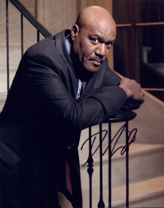 Delroy Lindo autograph