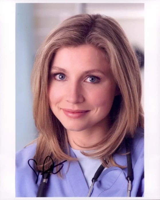 Sarah Chalke autograph