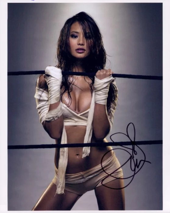 Jamie Chung autograph