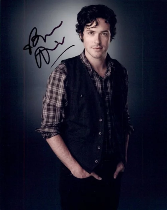 Brendan Hines autograph