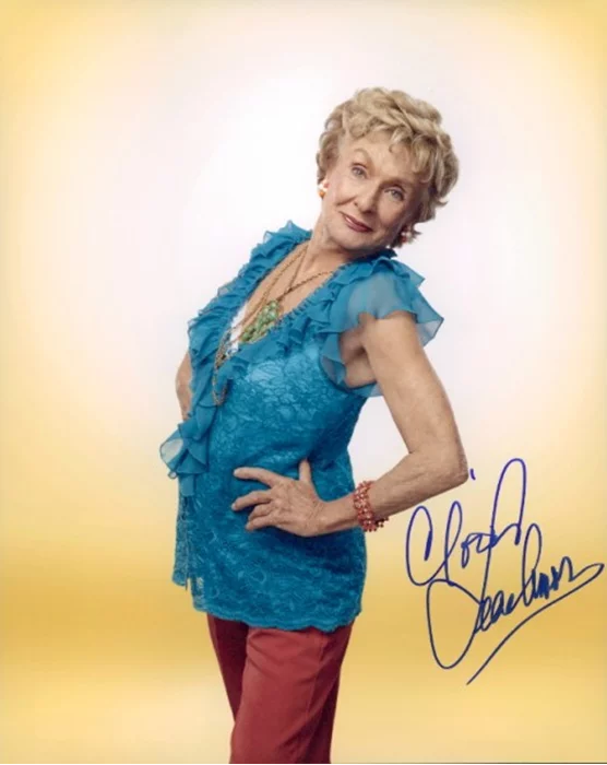 Cloris Leachman autograph