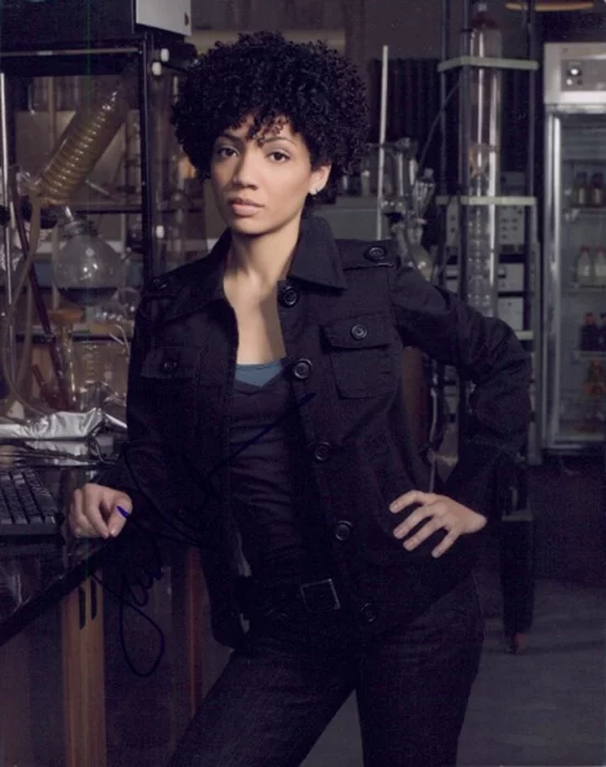 Jasika Nicole autograph
