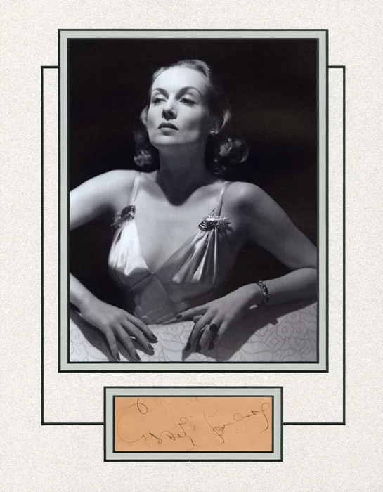 Carole Lombard autograph