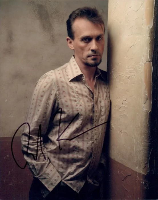 Robert Knepper autograph