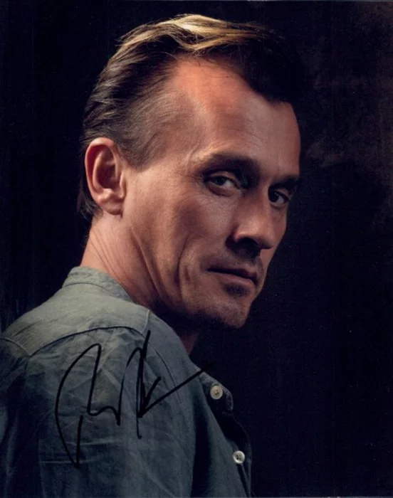 Robert Knepper autograph