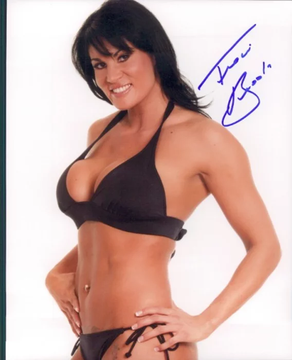 Traci Brooks autograph