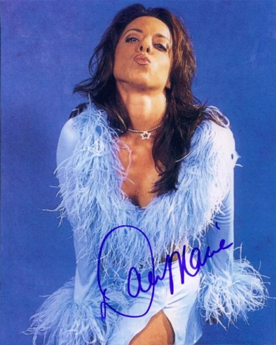Dawn Marie autograph
