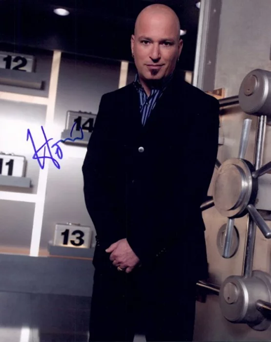 Howie Mandel autograph