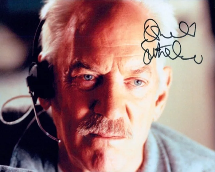 Donald Sutherland autograph