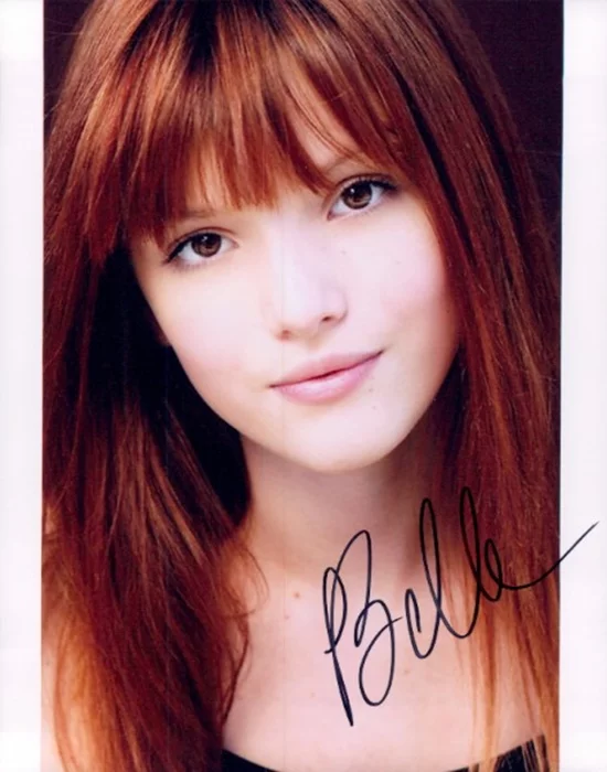 Bella Thorne autograph