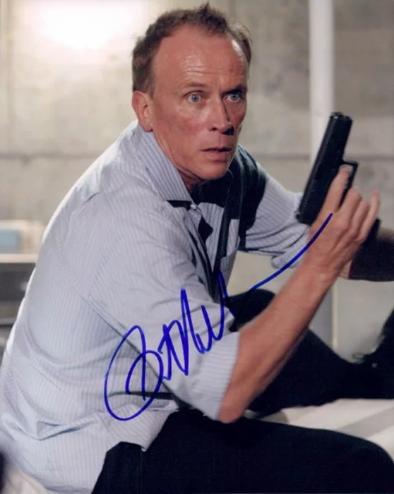 Peter Weller autograph