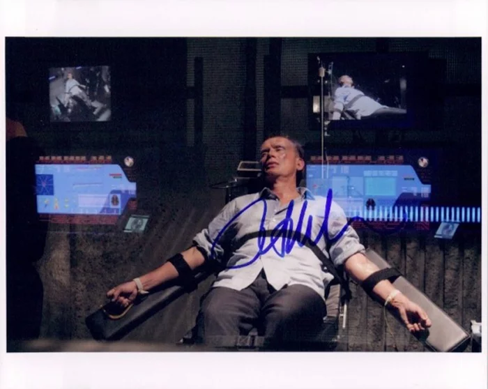 Peter Weller autograph