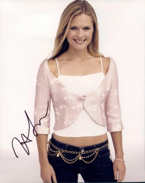 Maggie Lawson autograph