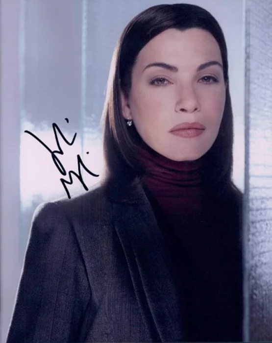 Julianna Margulies autograph