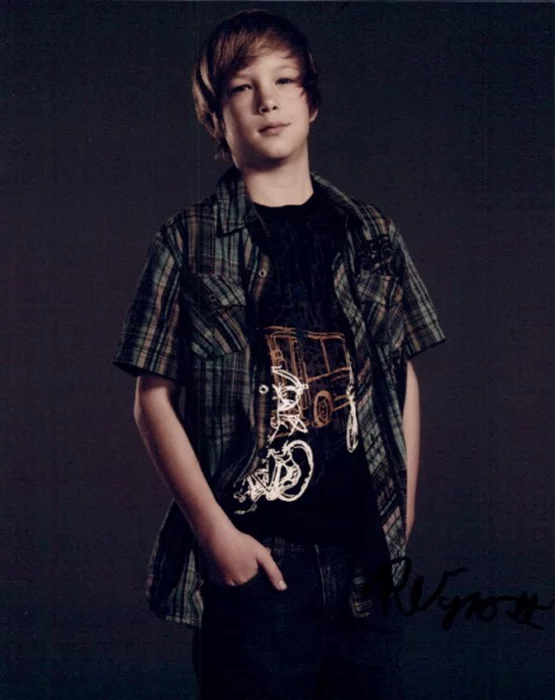 Ryan  Wynott autograph