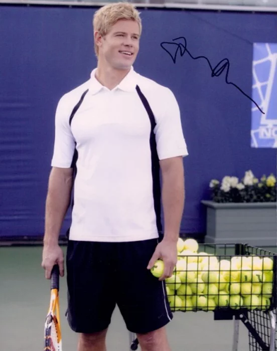 Trevor Donovan autograph