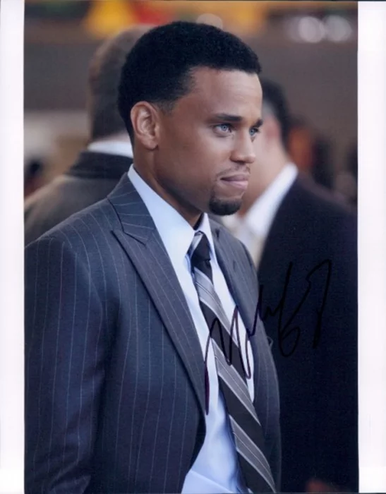 Michael Ealy autograph