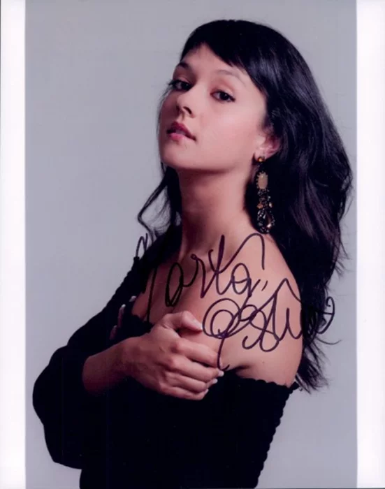 Marta Gastini autograph