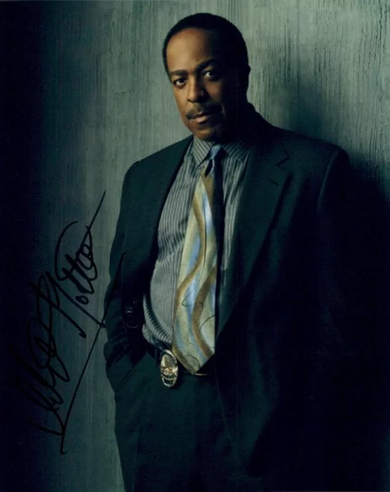 Robert Gossett autograph