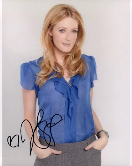 Jennifer Finnigan autograph