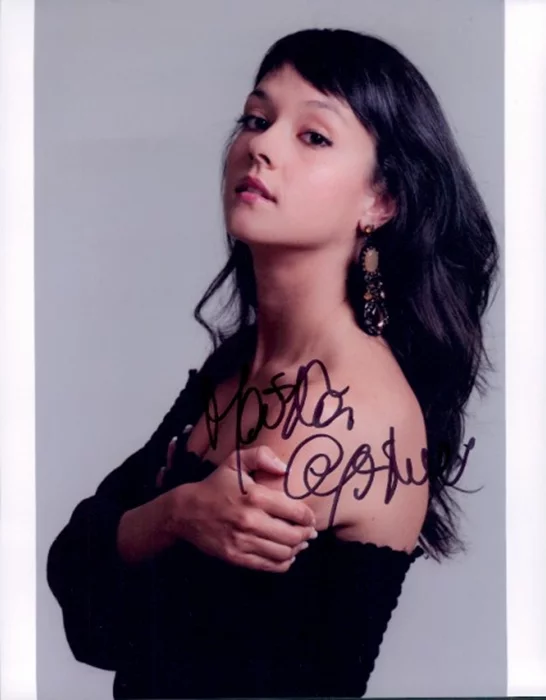Marta Gastini autograph